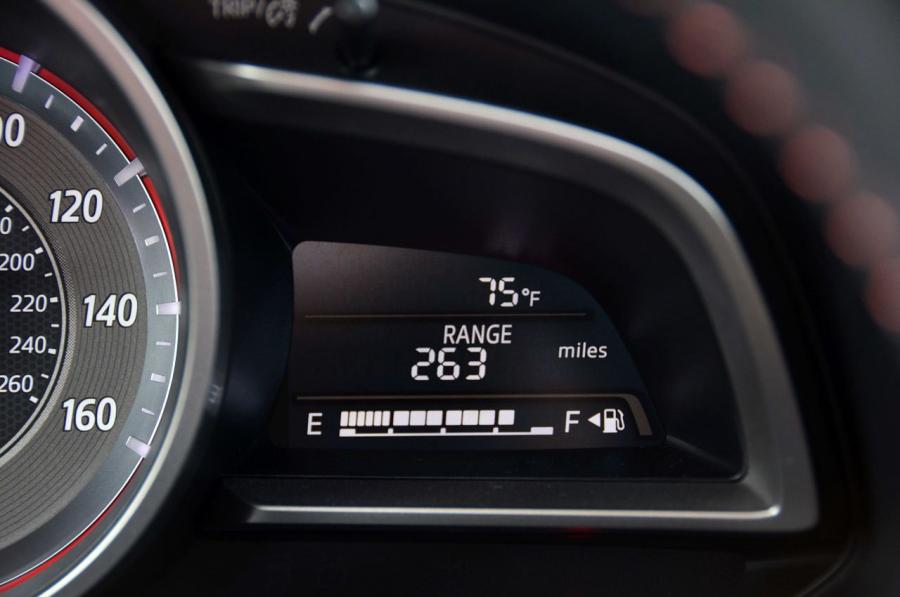  Mazda3 2014 года  (фото 21 из 41)